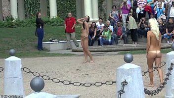 play Gorgeous women walk naked in public