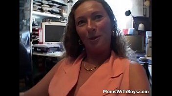 play Big hard with a mommy having sex with her boyfriend