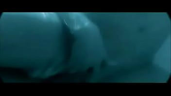 play This blonde has quite a big pussy