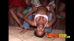 Intense interraciale BDSM-orgie van een bende fetisjfreaks