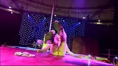 play Show en vivo de striptease anal en solitario salvaje de Lola Taylor