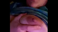 play Cum-liefhebbende MILF met grote tieten kan niet genoeg krijgen