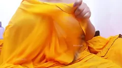 Srilankan Tamil Milf con tette naturali diventa hardcore